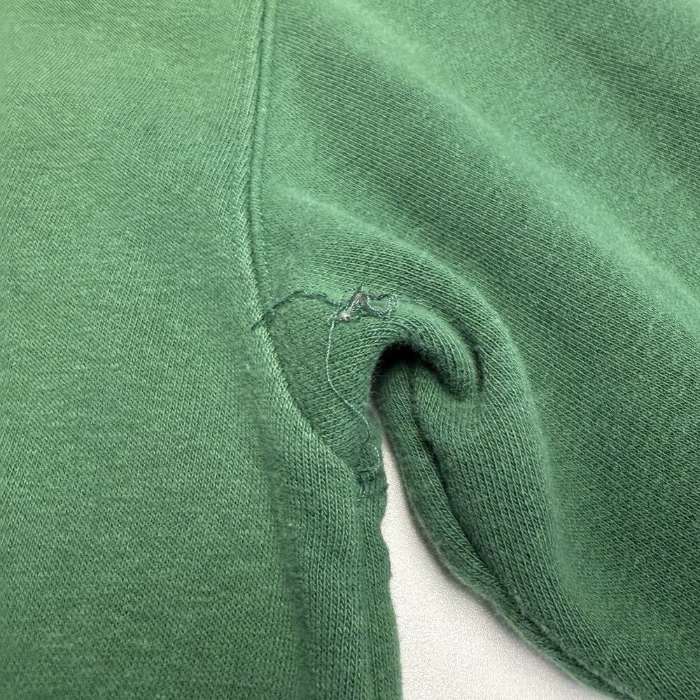 Vintage Disney Tigger Golf Sweatshirt Mens L 23x26.5 Green Crew Neck Grandpa Y2K - Picture 8 of 15